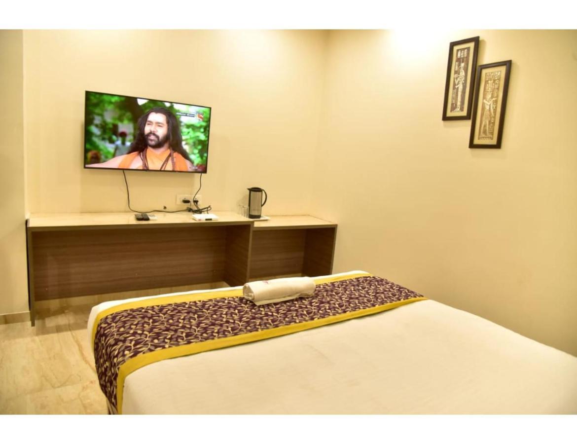 Hotel Dwarka, Nagpur Buitenkant foto