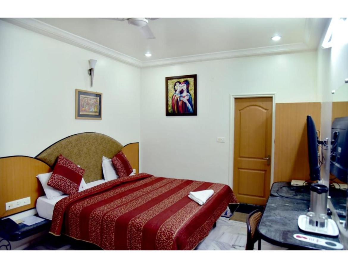 Hotel Dwarka, Nagpur Buitenkant foto