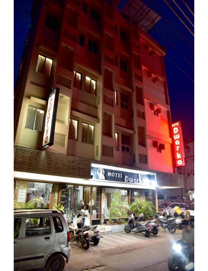 Hotel Dwarka, Nagpur Buitenkant foto